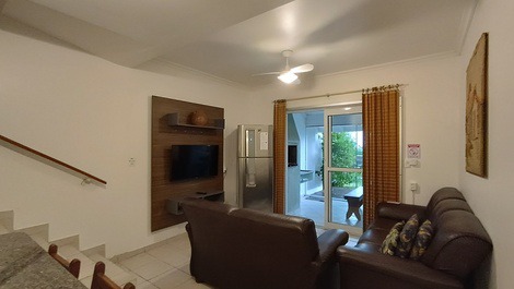 SOBRADO PÉ NA AREIA EM CANTO GRANDE - CASA 9