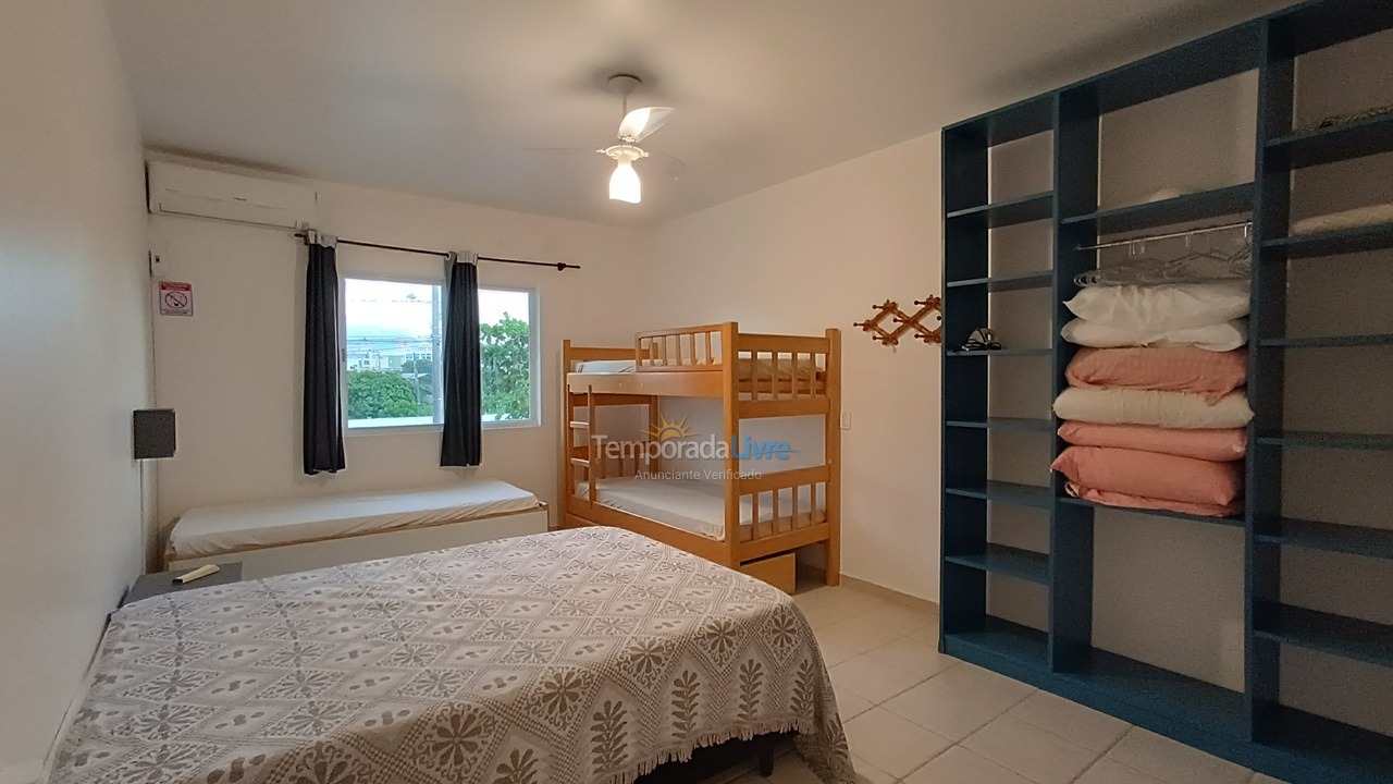 Casa para aluguel de temporada em Bombinhas (Canto Grande)