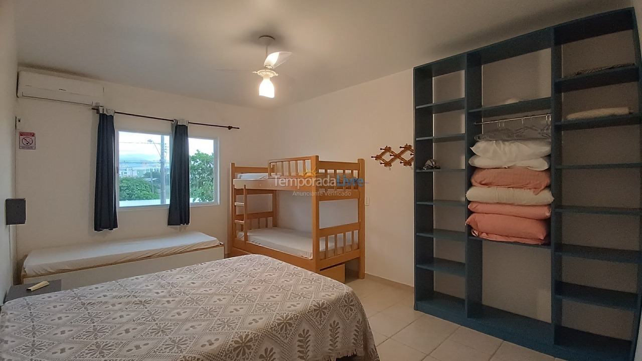 Casa para aluguel de temporada em Bombinhas (Canto Grande)