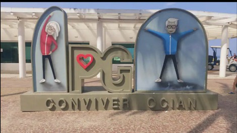 Apartment with partial sea view