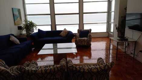 Pitangueiras frente para o mar