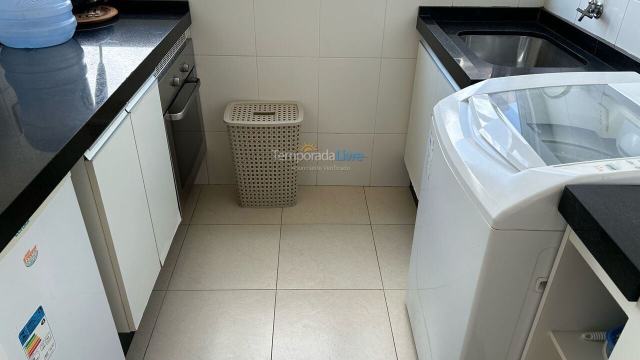 Apartamento para aluguel de temporada em Itapema (Meia Praia)