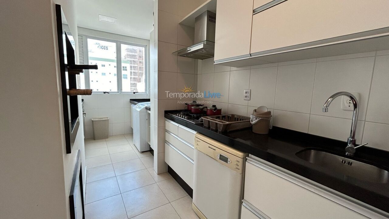 Apartamento para aluguel de temporada em Itapema (Meia Praia)