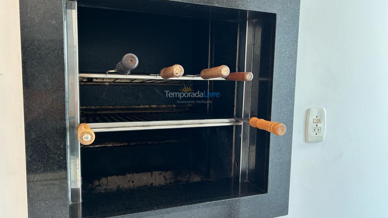 Apartamento para aluguel de temporada em Itapema (Meia Praia)