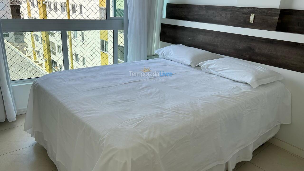 Apartamento para aluguel de temporada em Itapema (Meia Praia)