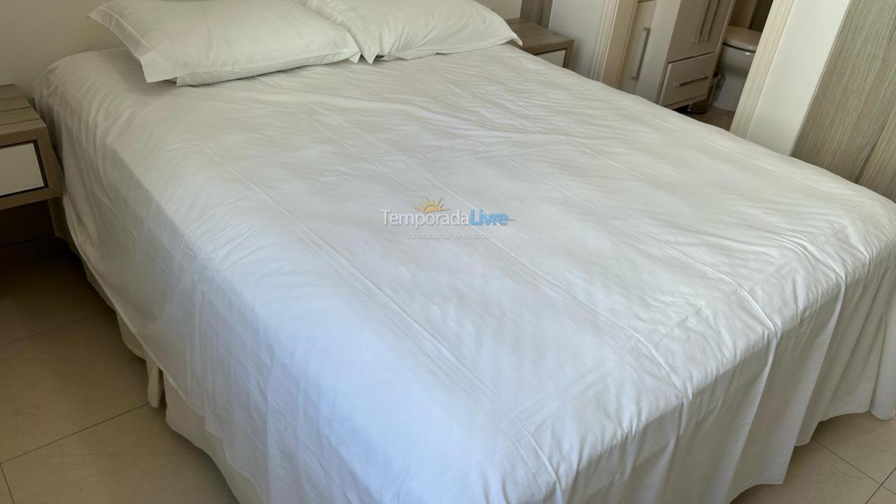 Apartamento para aluguel de temporada em Itapema (Meia Praia)