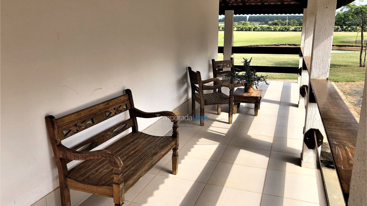 Casa para aluguel de temporada em Quadra (Aleluia Barreiro)