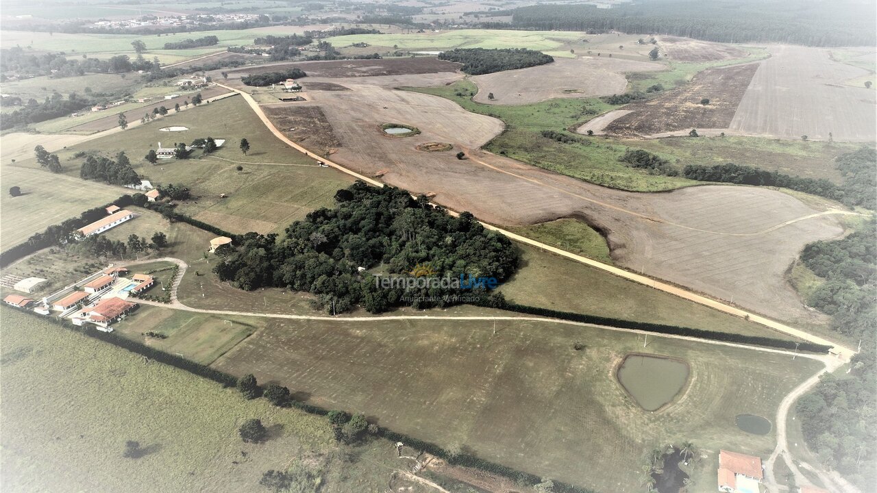 Casa para aluguel de temporada em Quadra (Aleluia Barreiro)