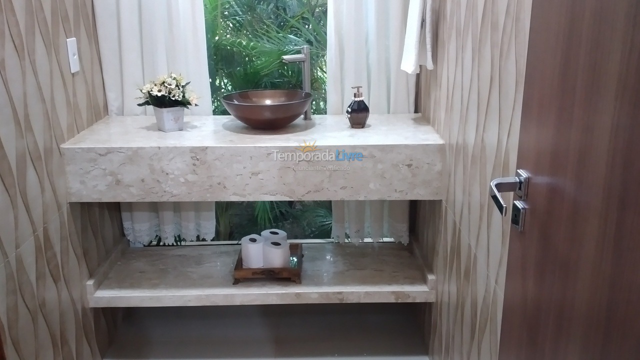 Casa para alquiler de vacaciones em Paranapanema (Riviera de Santa Cristina Xiii)