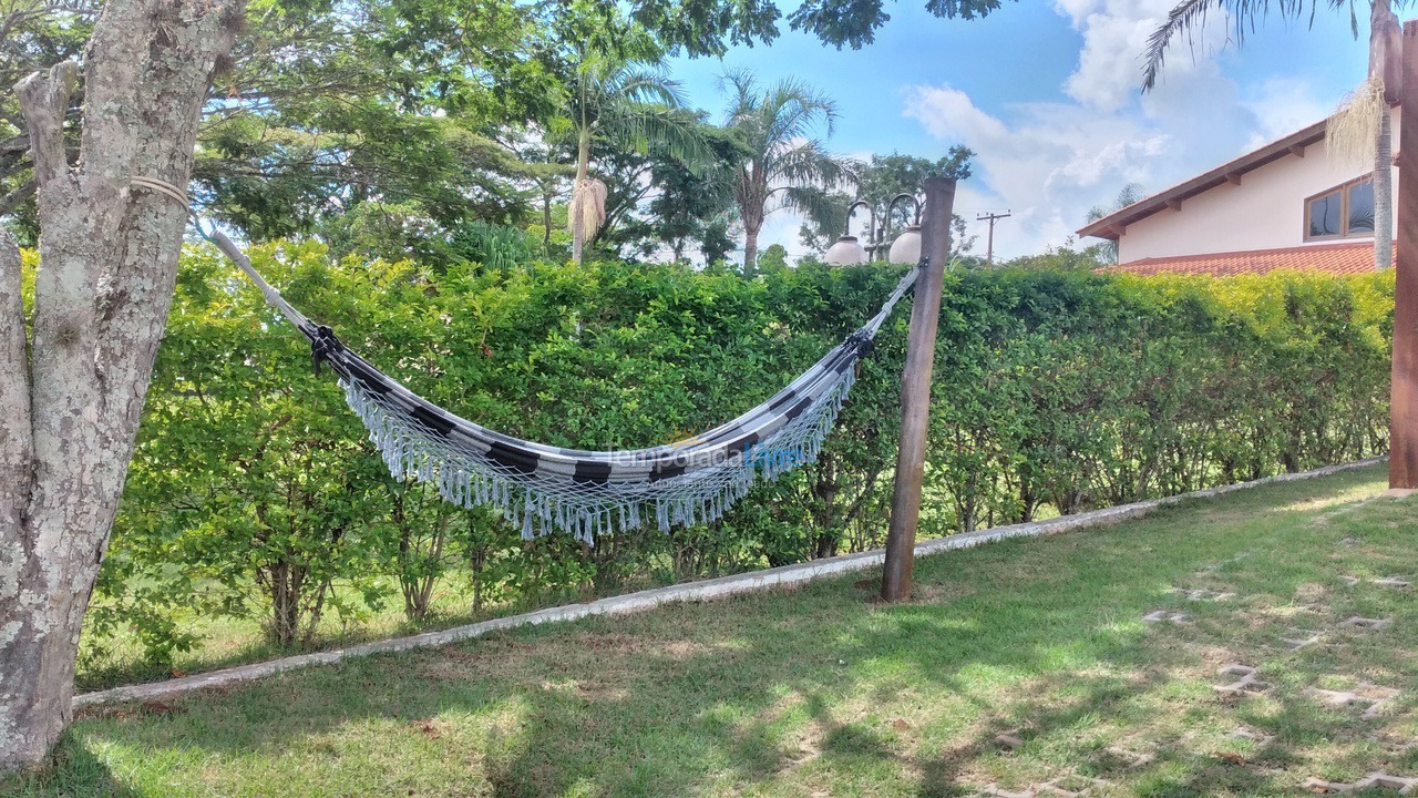 Casa para alquiler de vacaciones em Paranapanema (Riviera de Santa Cristina Xiii)