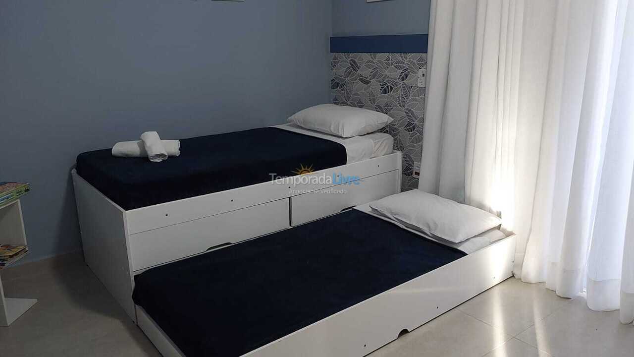 Casa para alquiler de vacaciones em Paranapanema (Riviera de Santa Cristina Xiii)