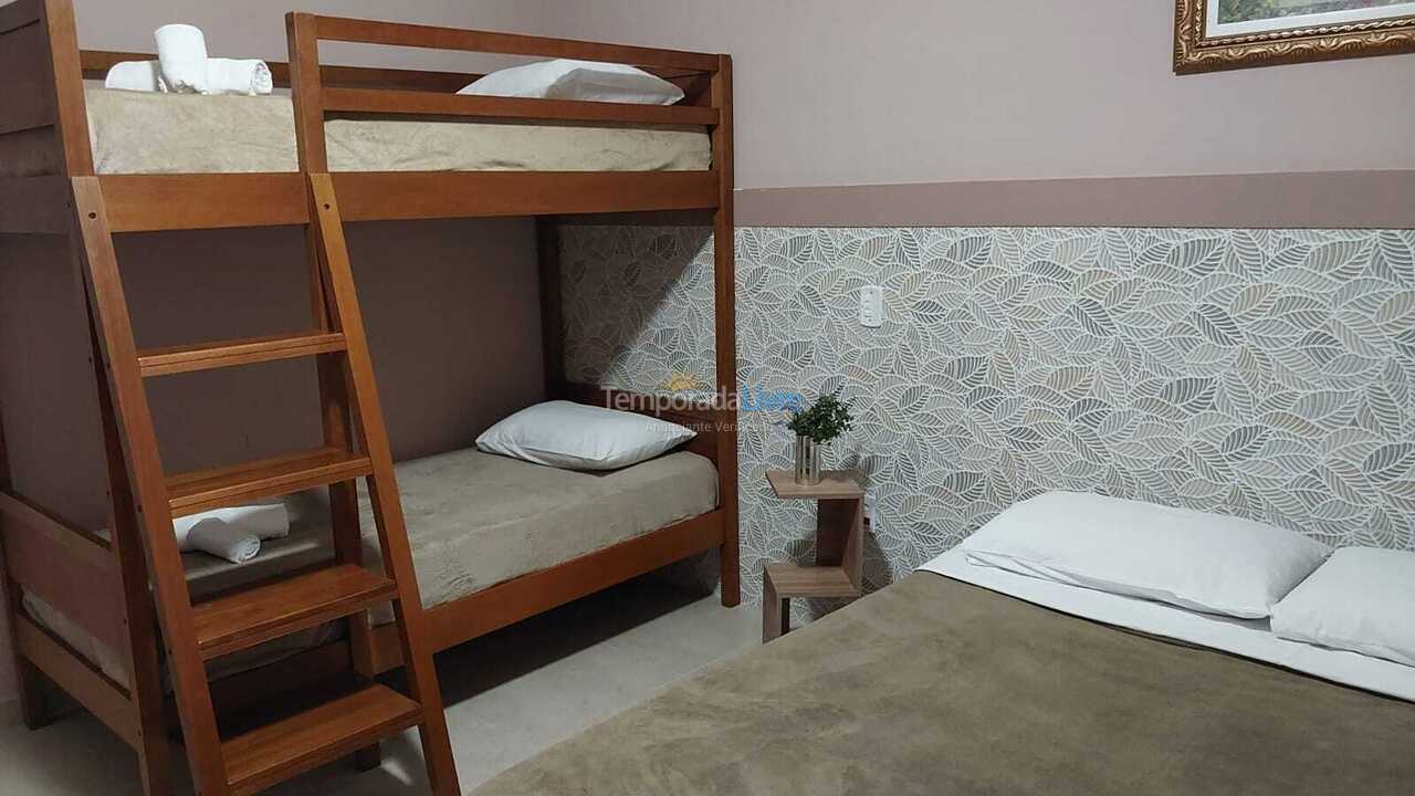 Casa para alquiler de vacaciones em Paranapanema (Riviera de Santa Cristina Xiii)