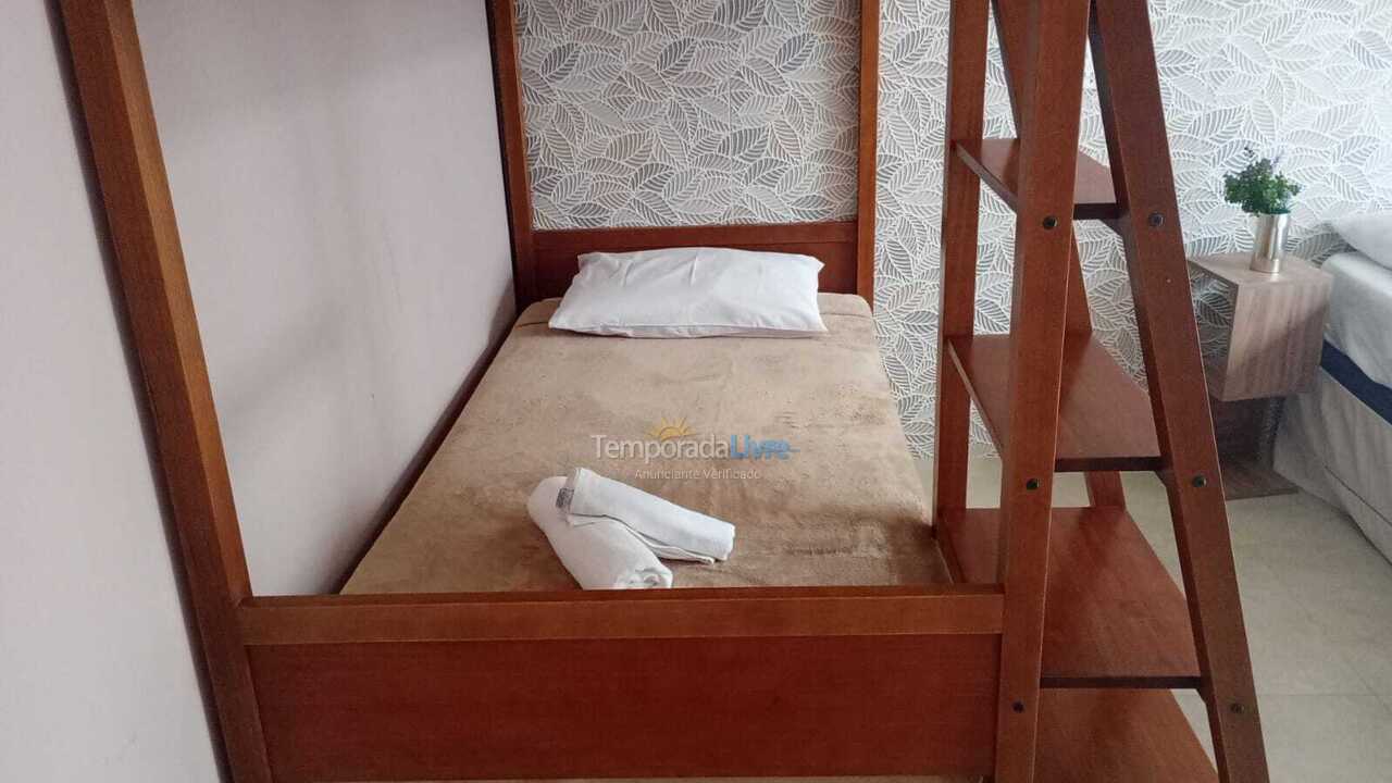 Casa para alquiler de vacaciones em Paranapanema (Riviera de Santa Cristina Xiii)