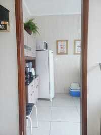 Vista da sala para a cozinha 