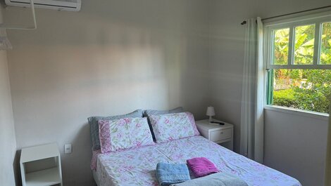 1 bedroom house, 350 meters from the beach, up to 4 people, air conditioning