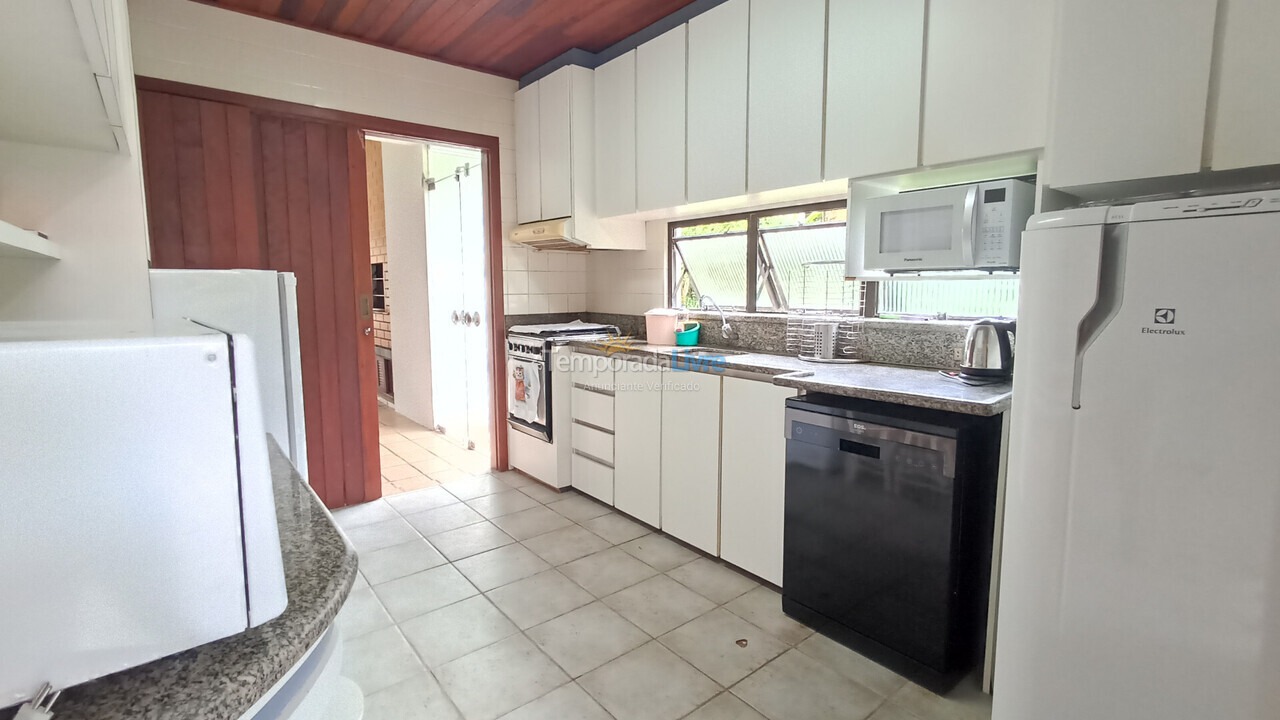 Casa para aluguel de temporada em Florianópolis (Brava)