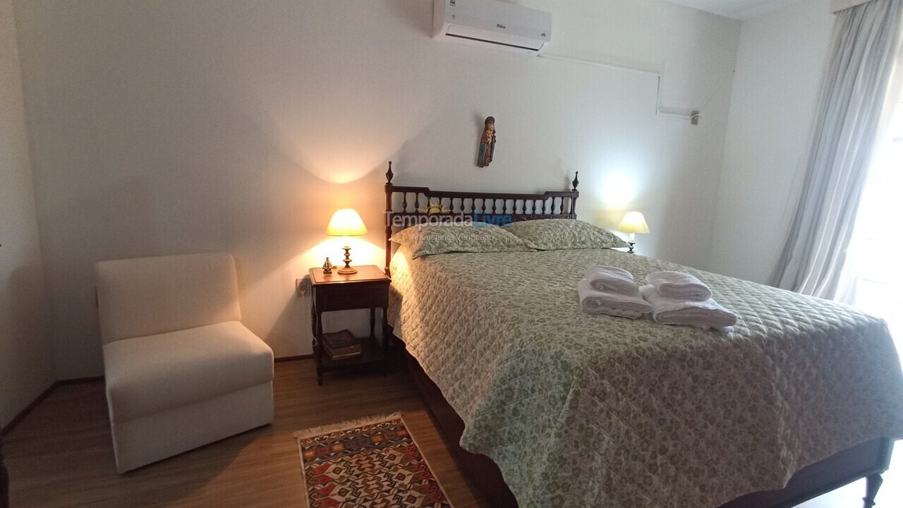 Casa para aluguel de temporada em Florianópolis (Brava)