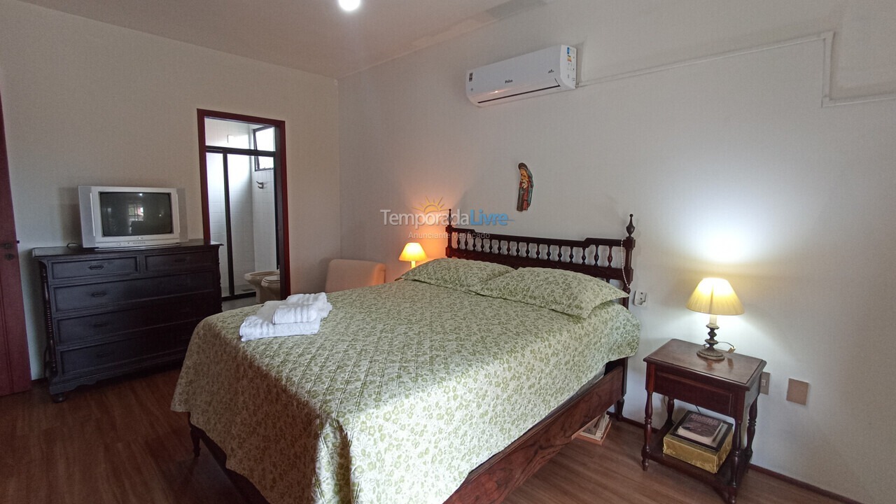 Casa para aluguel de temporada em Florianópolis (Brava)