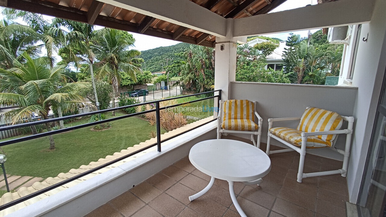 Casa para aluguel de temporada em Florianópolis (Brava)