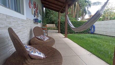 Excellent house with pool, gourmet area and 6 air conditioners