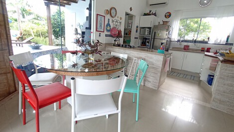 Excellent house with pool, gourmet area and 6 air conditioners