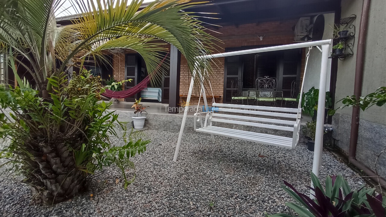 Casa para aluguel de temporada em Florianopolis (Praia dos Ingleses)