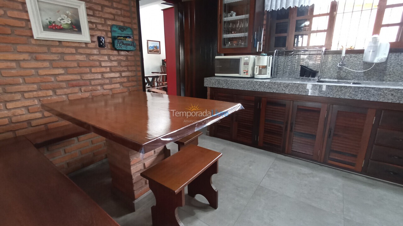 Casa para aluguel de temporada em Florianopolis (Praia dos Ingleses)