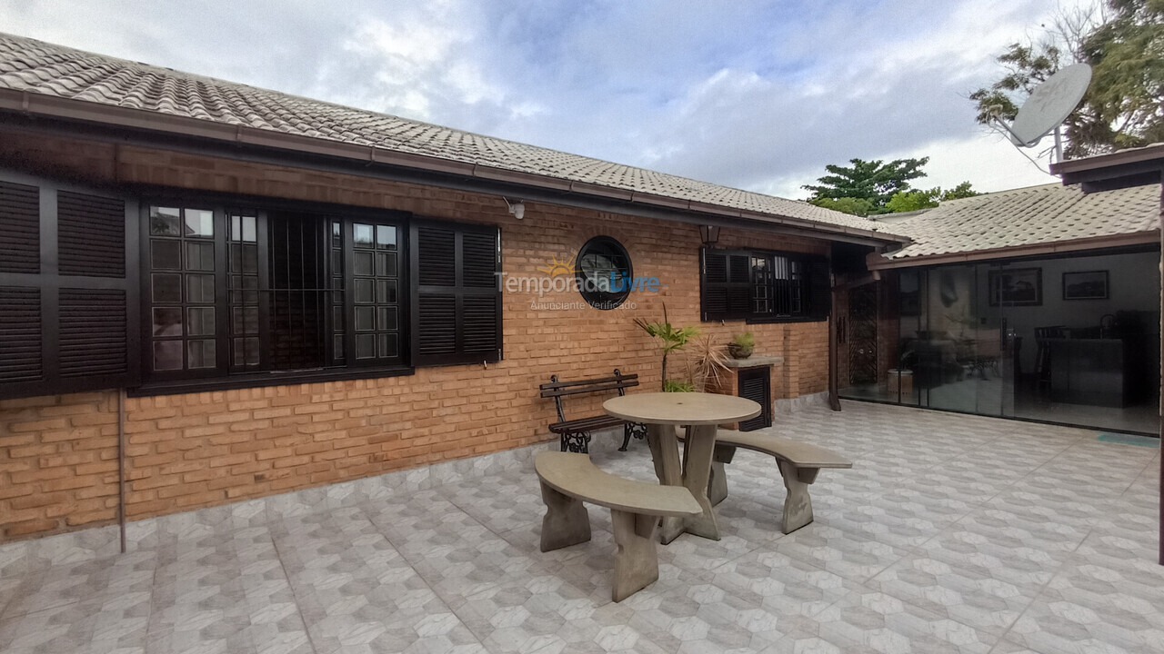 Casa para aluguel de temporada em Florianopolis (Praia dos Ingleses)