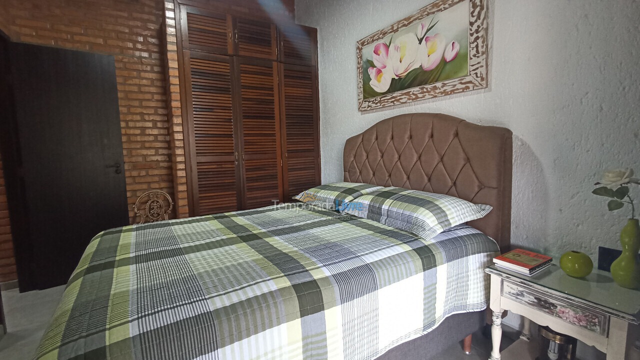 Casa para aluguel de temporada em Florianopolis (Praia dos Ingleses)