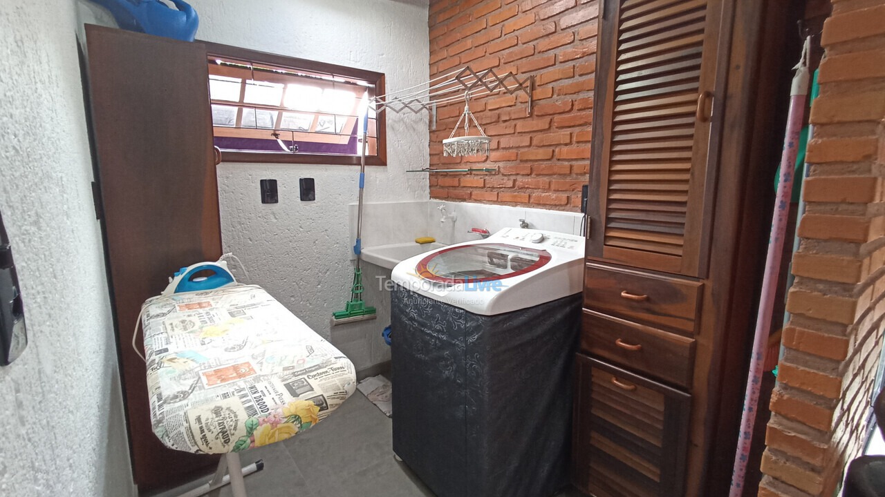 Casa para aluguel de temporada em Florianopolis (Praia dos Ingleses)