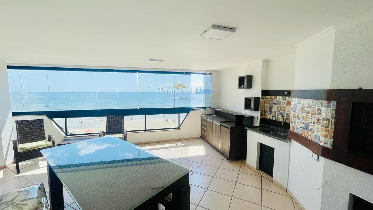 Casa para aluguel de temporada em Itapema (Meia Praia)