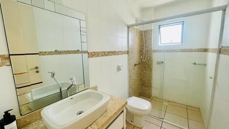 Apartamento quadra da praia com vista mar 2 suites + 2 vagas