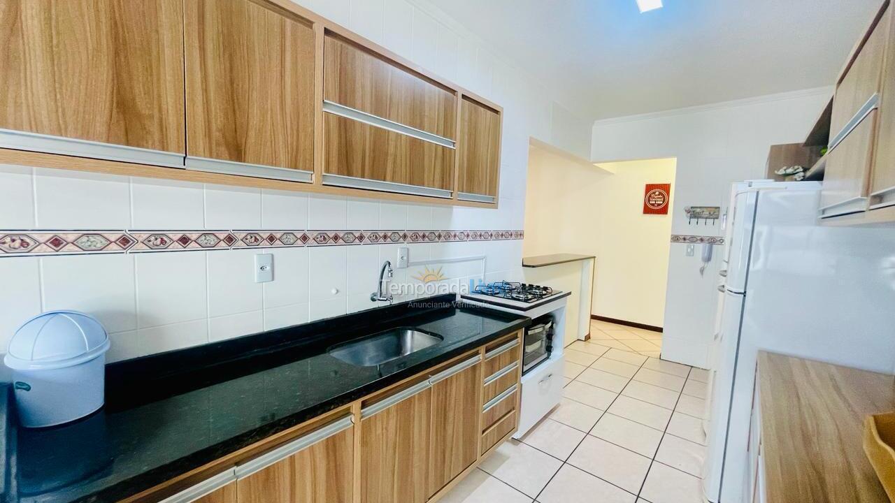 Casa para aluguel de temporada em Itapema (Meia Praia)