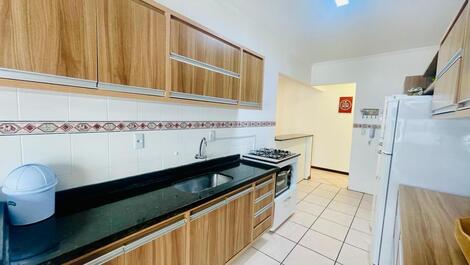 Apartamento quadra da praia com vista mar 2 suites + 2 vagas