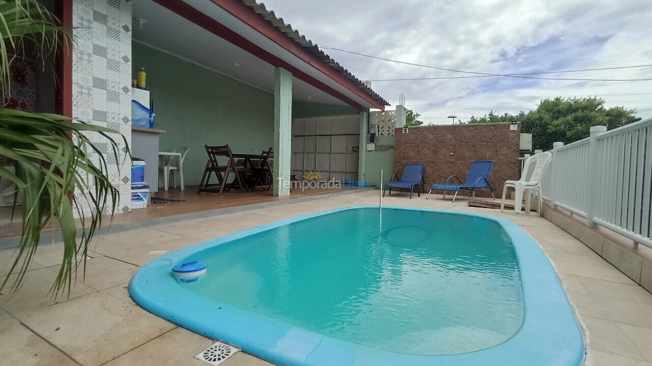 Casa para aluguel de temporada em Florianopolis (Praia dos Ingleses)