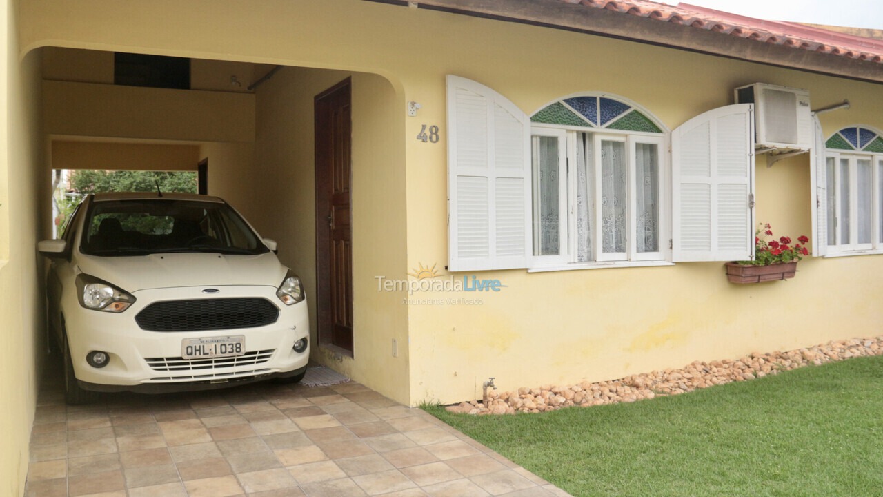Casa para aluguel de temporada em Florianópolis (Cachoeira do Bom Jesus)