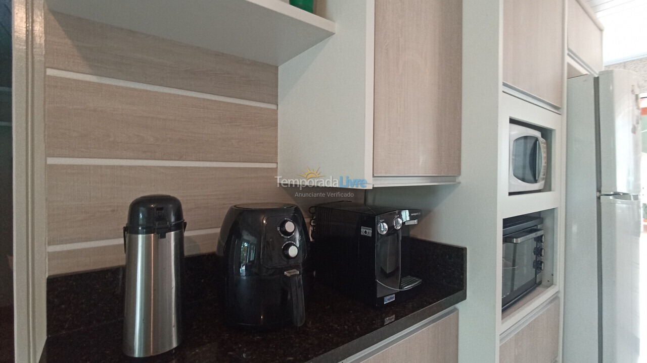 Casa para aluguel de temporada em Florianopolis (Praia dos Ingleses)