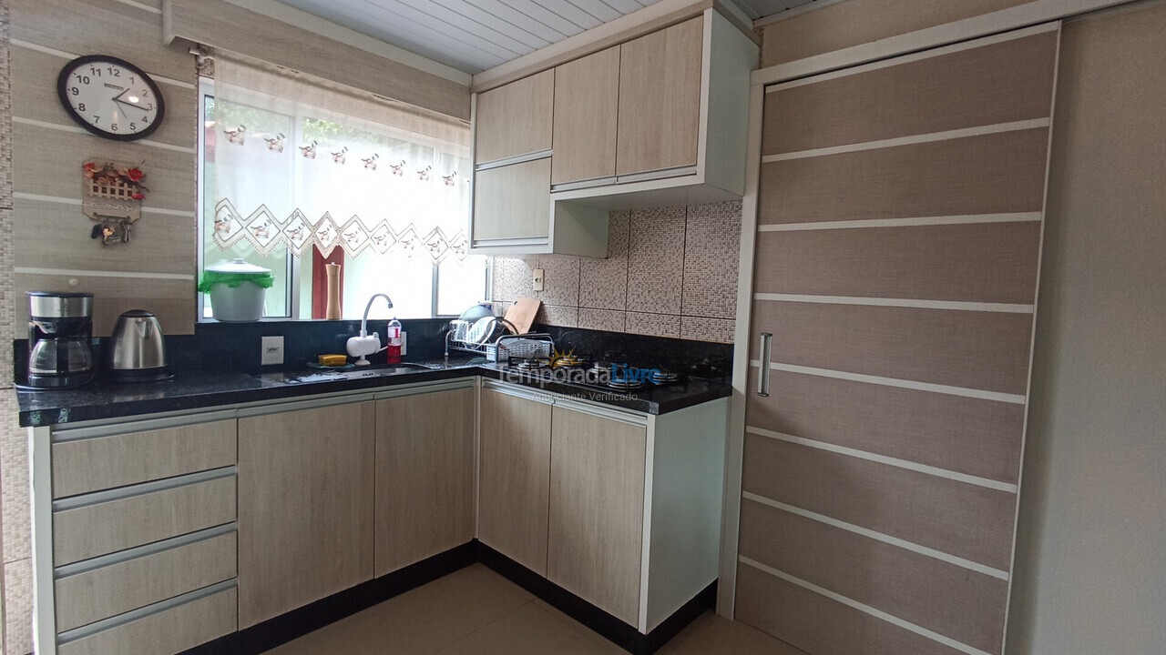 Casa para aluguel de temporada em Florianopolis (Praia dos Ingleses)