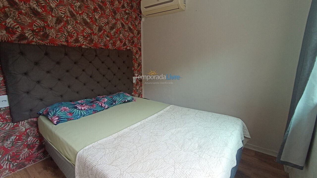 Casa para aluguel de temporada em Florianopolis (Praia dos Ingleses)