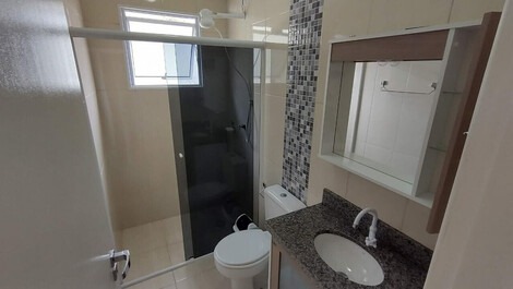 Excelente apartamento en alquiler con piscina y cerca del mar - SC