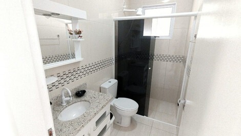 Excelente apartamento en alquiler con piscina y cerca del mar - SC