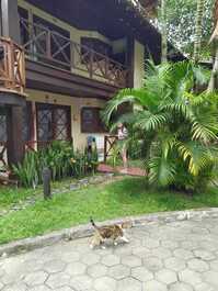 Casa em condomínio com piscina aquecida, praia de Maresias