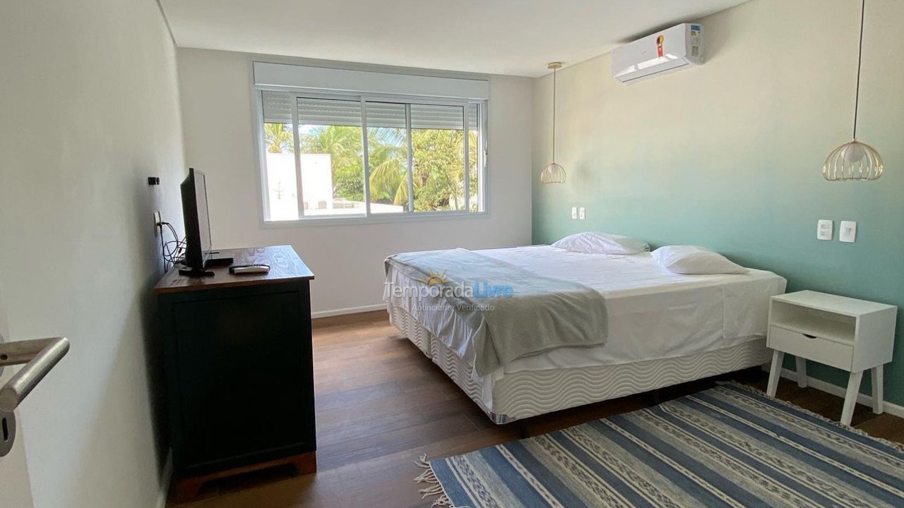 Casa para aluguel de temporada em São Sebastião (Maresias)