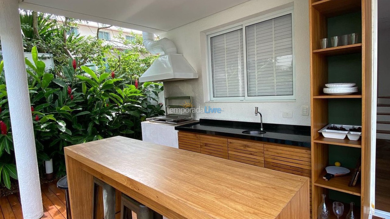 Casa para aluguel de temporada em São Sebastião (Maresias)