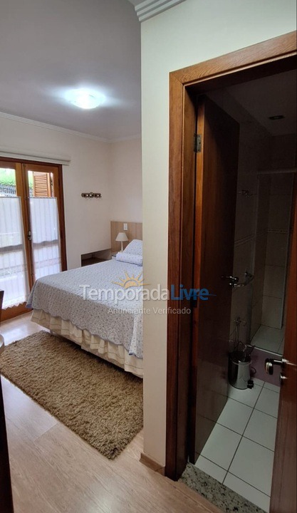 Apartment for vacation rental in Campos do Jordão (Capivari)