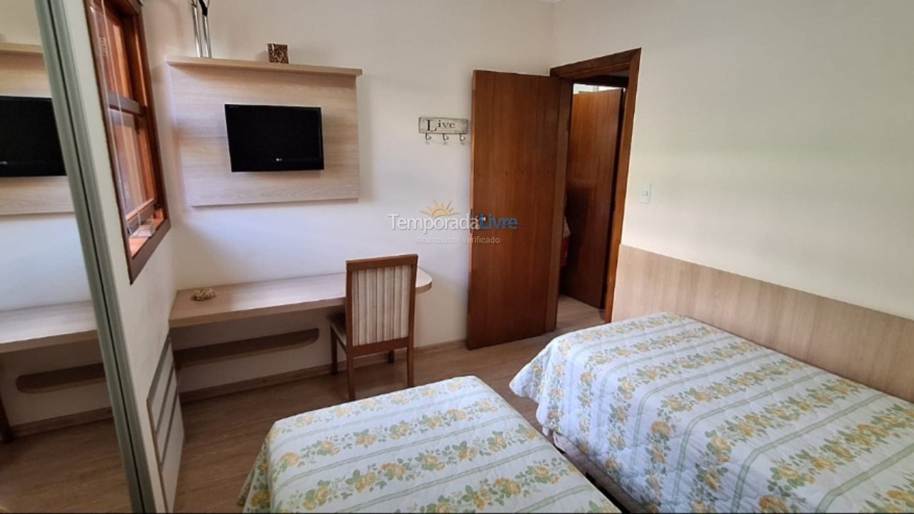 Apartment for vacation rental in Campos do Jordão (Capivari)