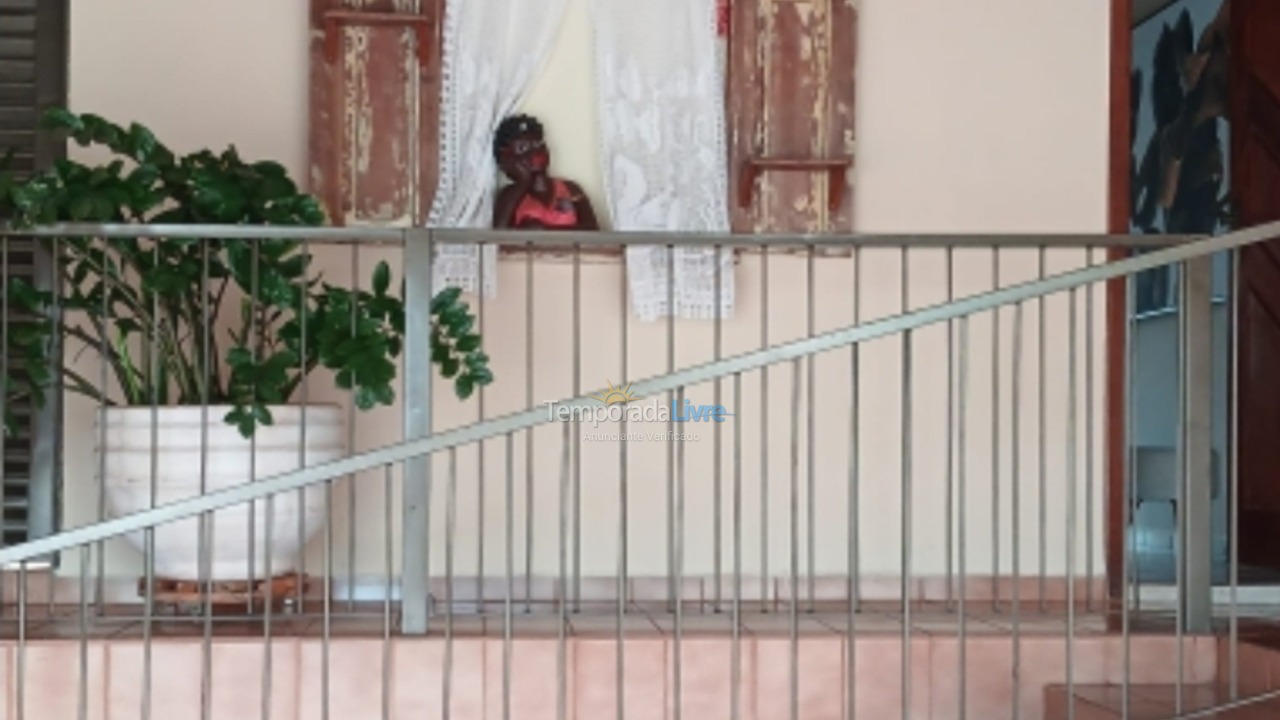 Casa para aluguel de temporada em Frutal (Centro)