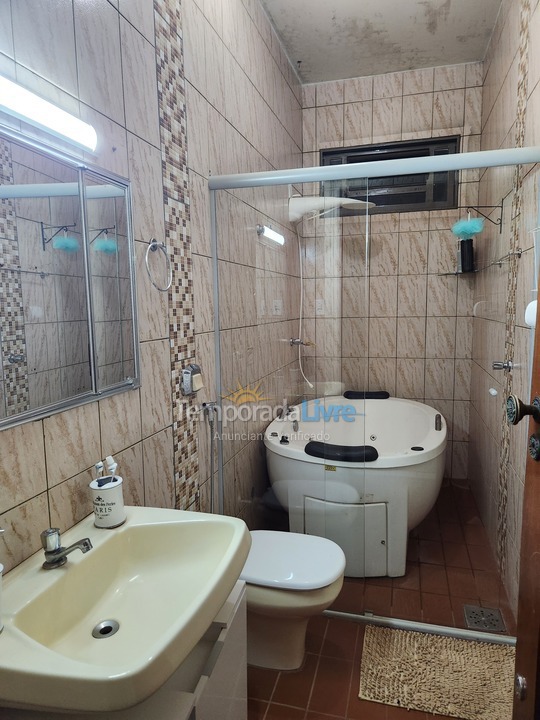 Casa para aluguel de temporada em Frutal (Centro)