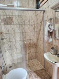 Banheiro do quarto triplo