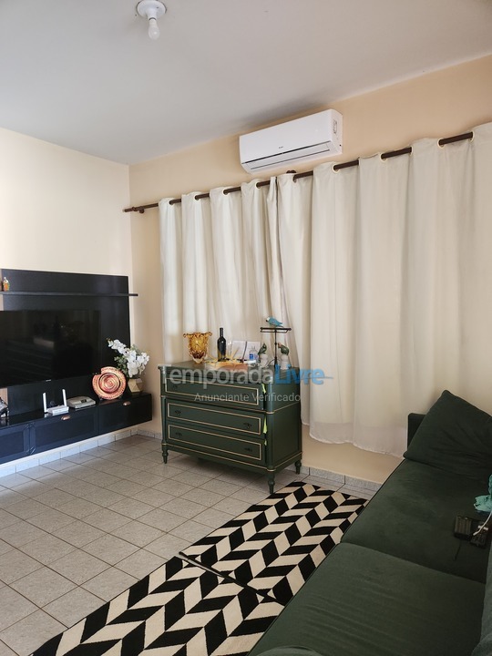 Casa para aluguel de temporada em Frutal (Centro)